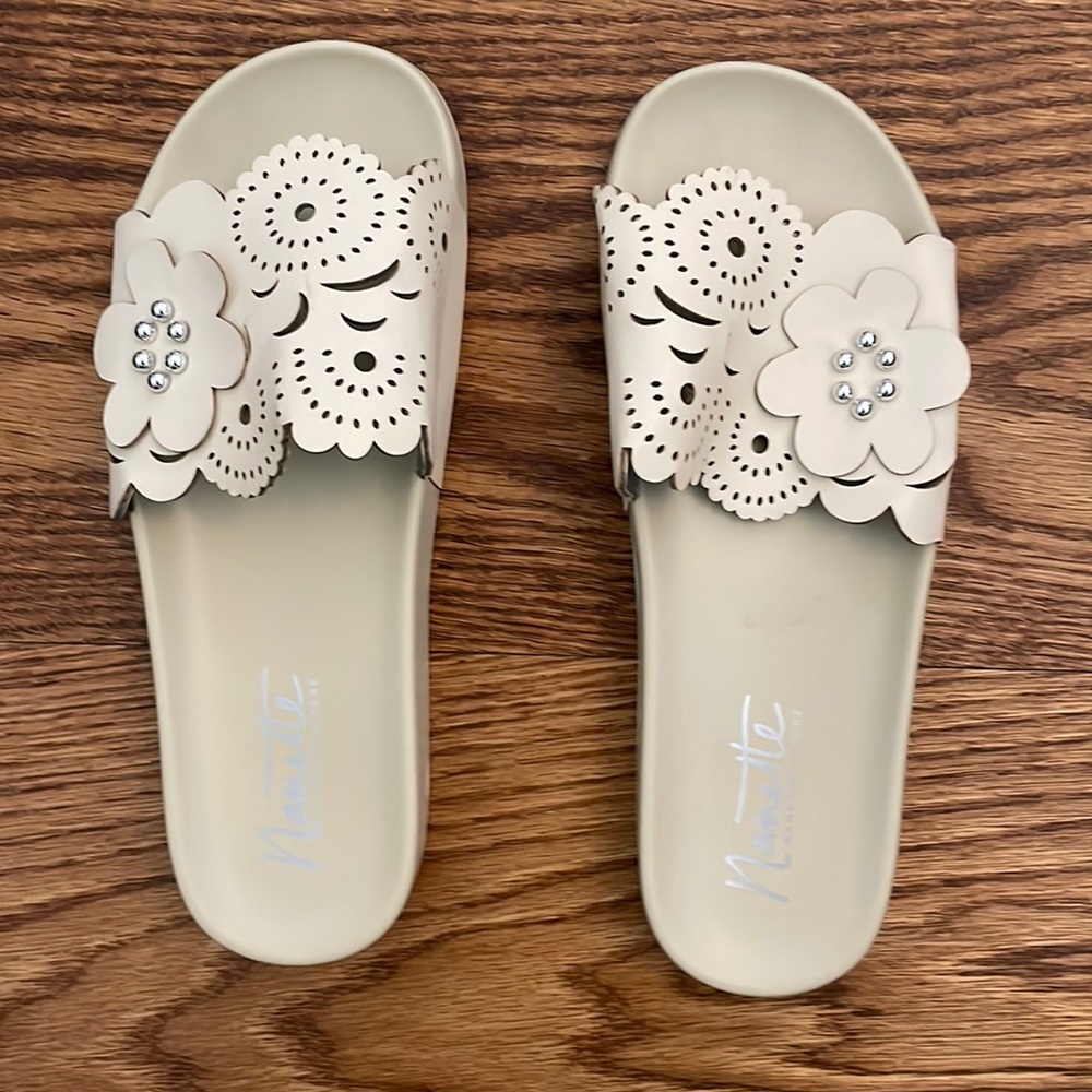 Nanette slides